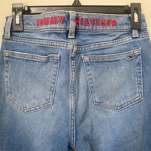 Tommy Hilfiger Denim Women's 6 Embroidered Distressed Raw Hem Stretch Blue Jeans - Picture 1 of 16